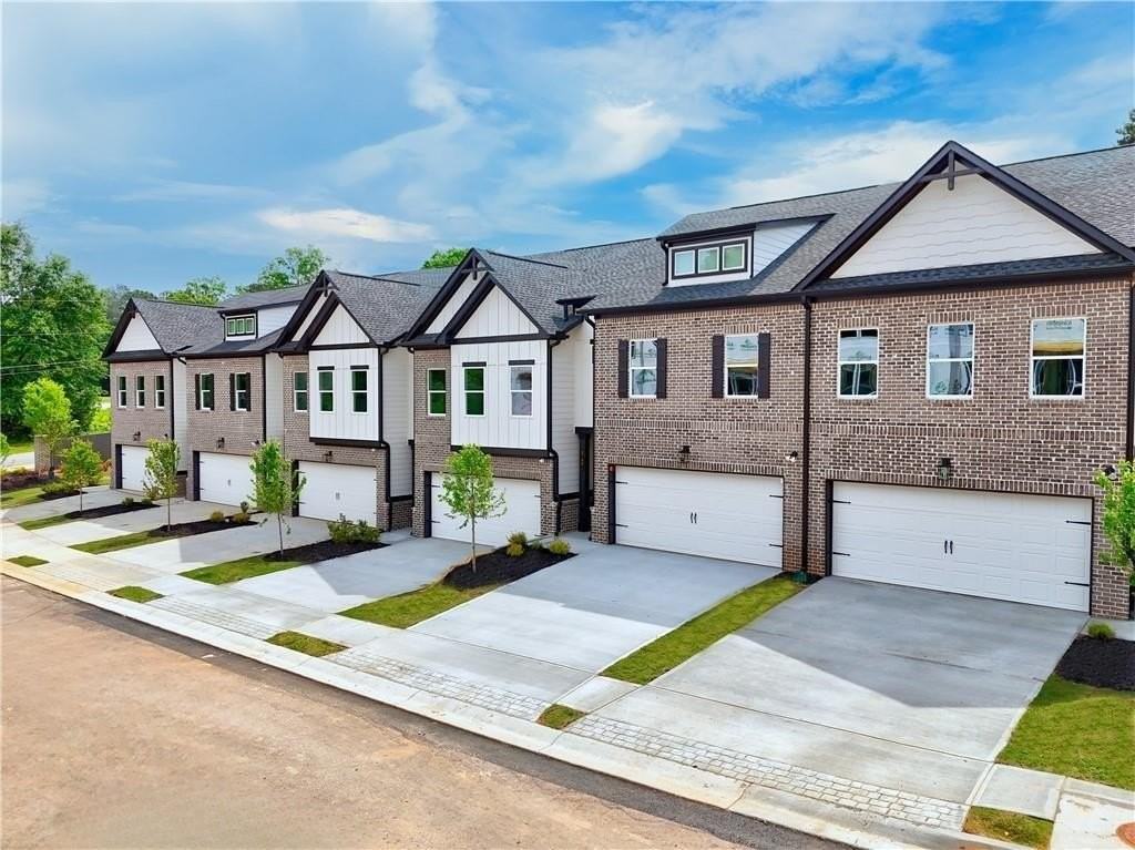5704 Urban Village Way - Photo 2 of 28