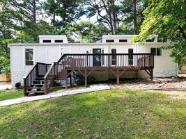 featured image of 2506 Kingsley Dr Ne