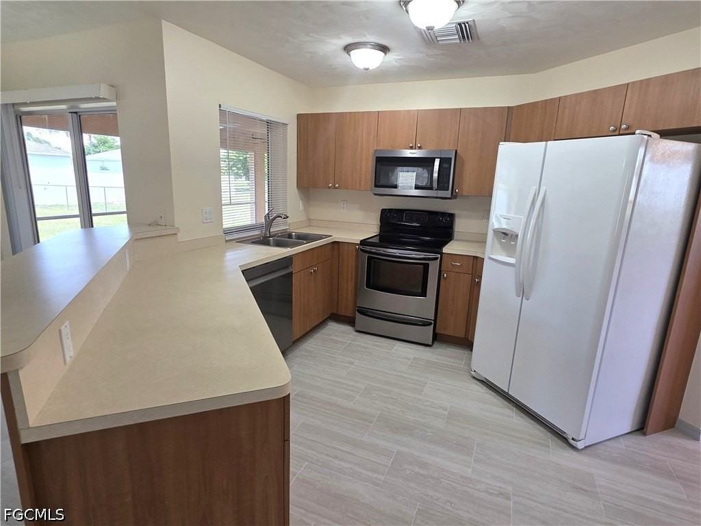 4614 Sw 9th Pl - Photo 7 of 37
