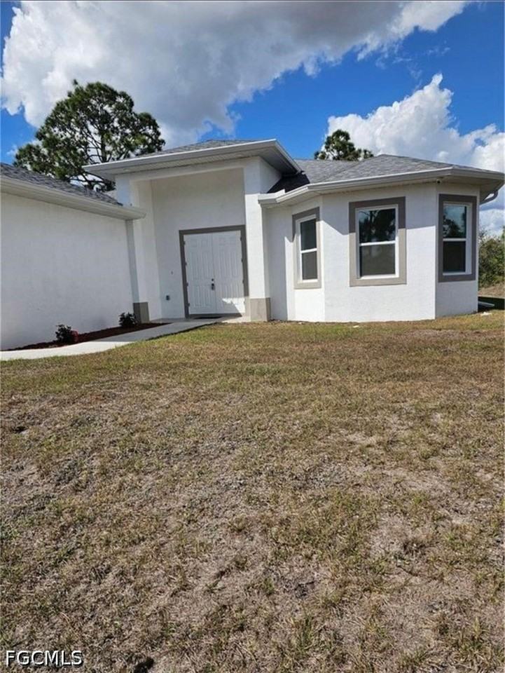 1147 Antonio St E - Photo 2 of 15