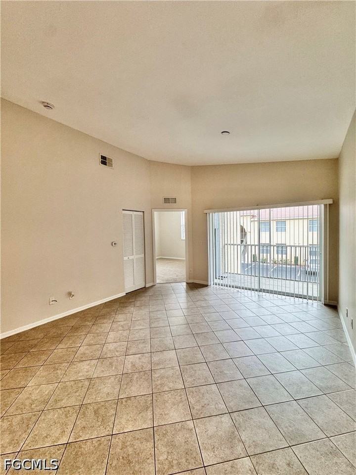 4128 Bellasol Cir #1424 - Photo 7 of 40