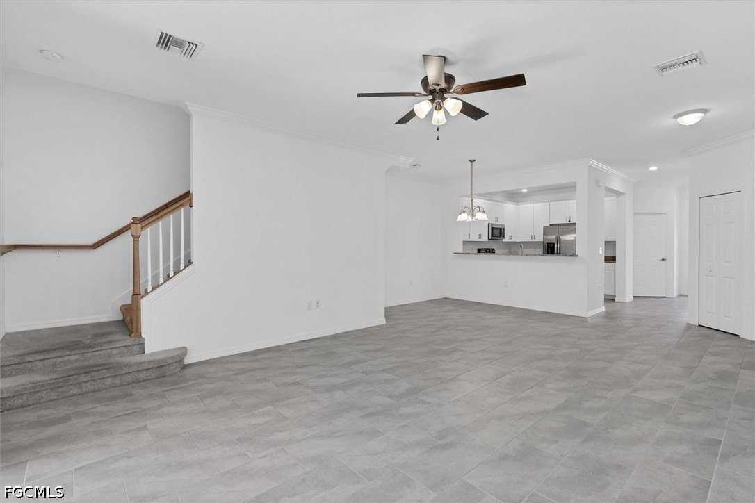 12062 Via Lighthouse Ln - Photo 3 of 34