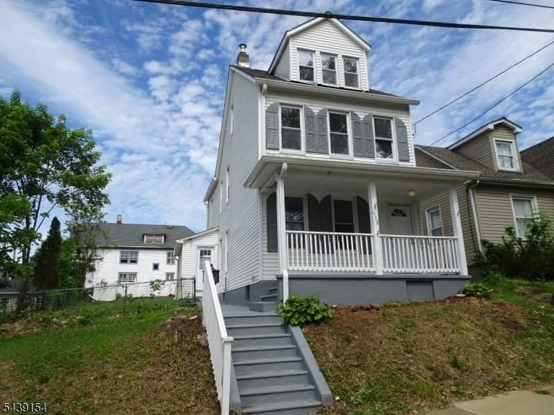689 Sayre Ave - Photo 2 of 25