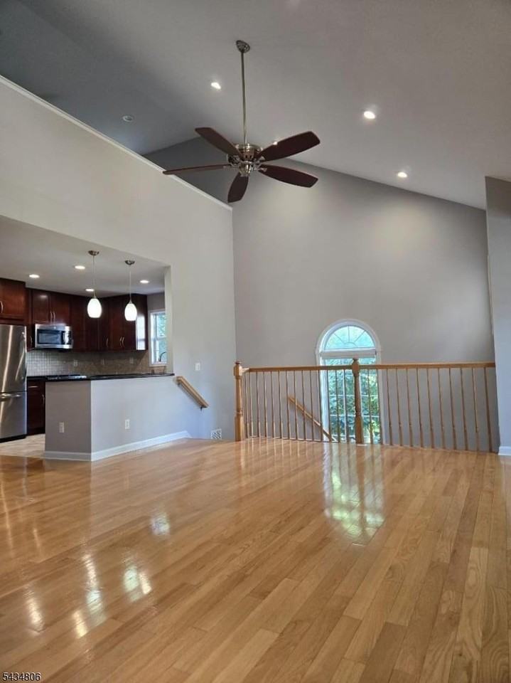 313 Winthrop Dr - Photo 5 of 29