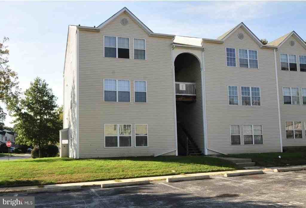221 Highland Blvd Apt B #Apt B
