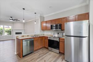 featured image of 596 E Miracle Dr