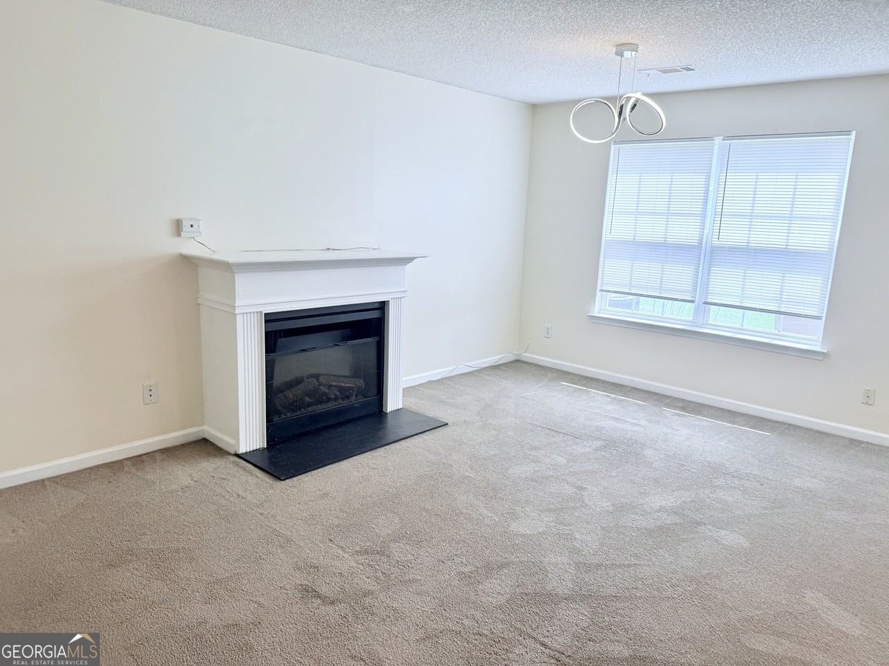 7232 April Ct - Photo 3 of 12