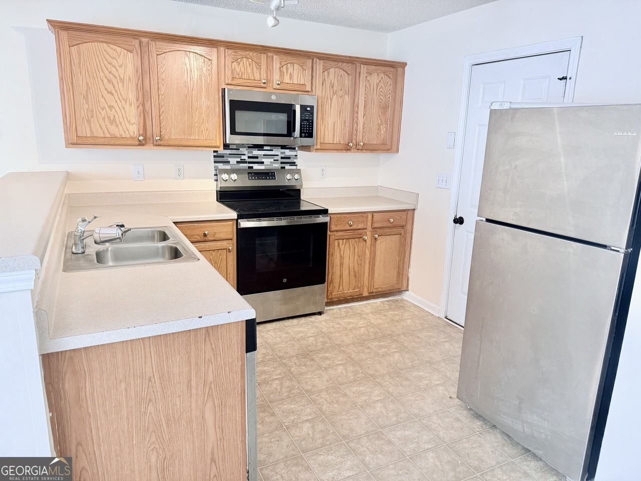7232 April Ct - Photo 5 of 12