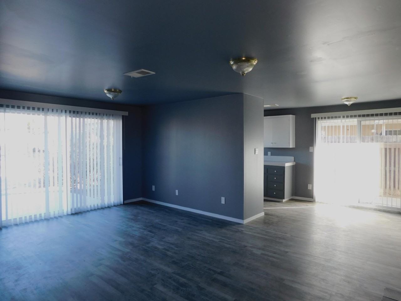 21306 Bancroft Ct - Photo 6 of 17