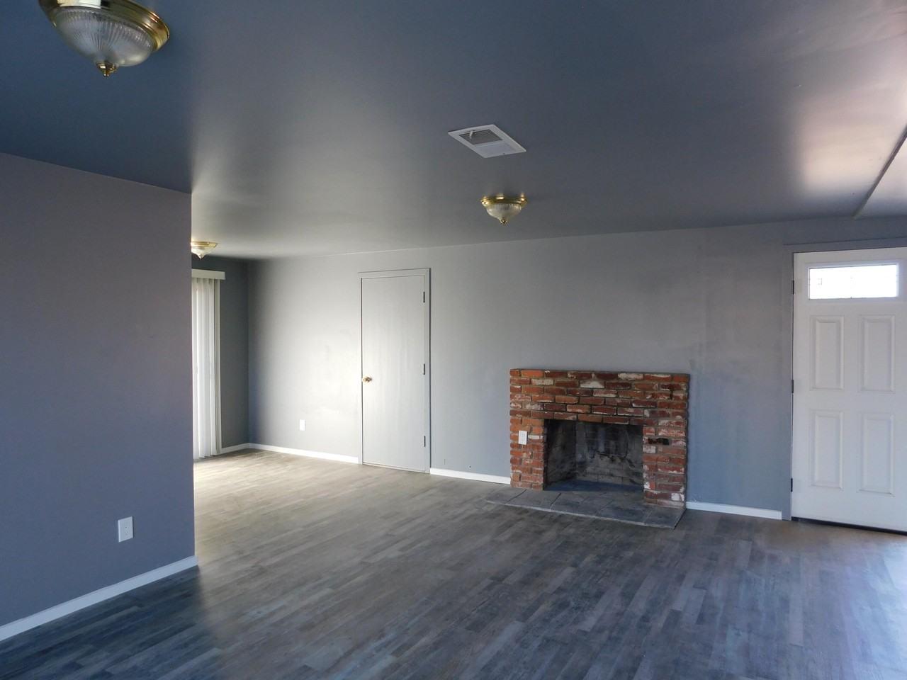 21306 Bancroft Ct - Photo 7 of 17
