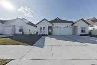 4828 W Dacha Ln - Photo 1 of 1