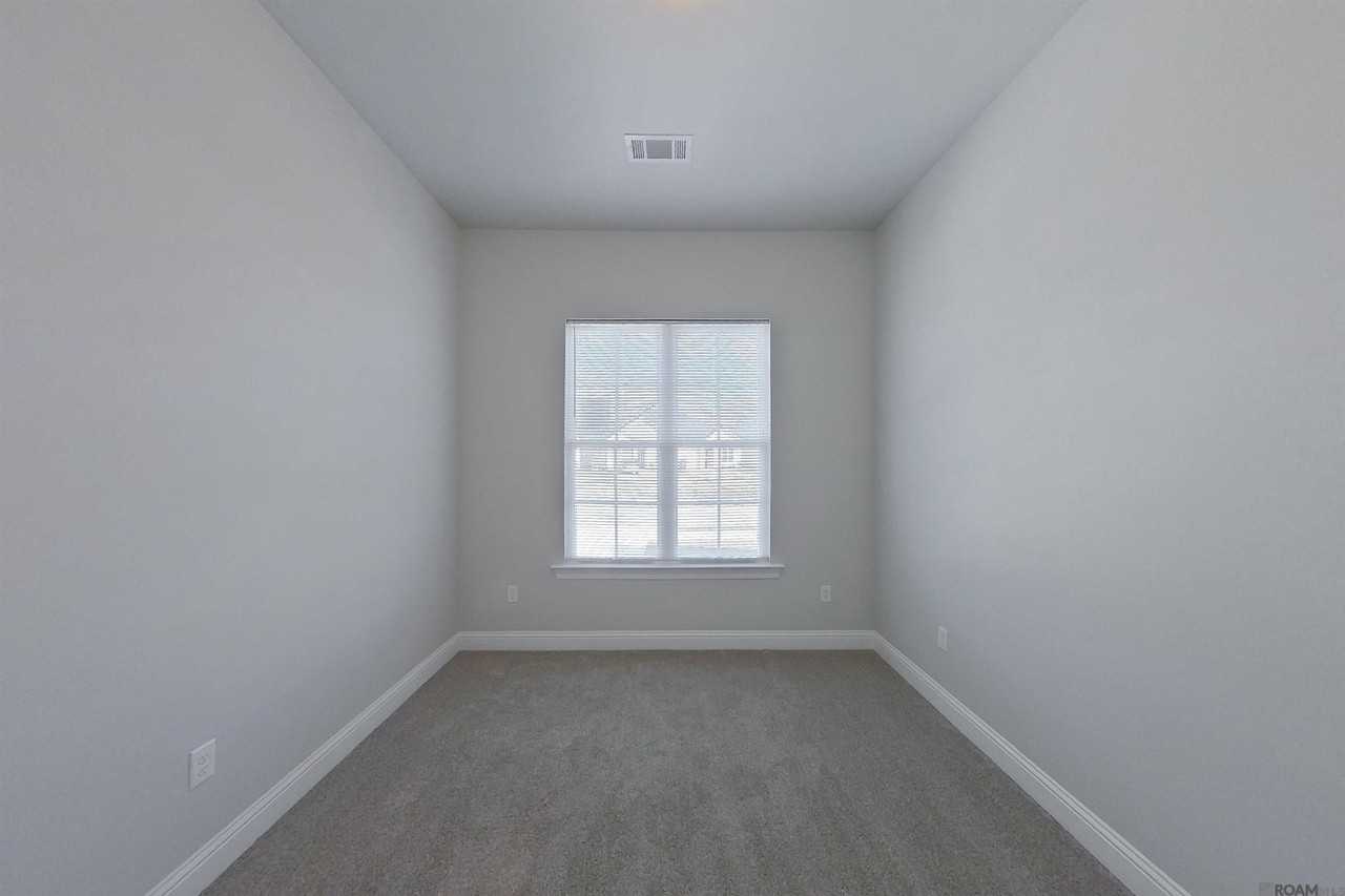 4828 W Dacha Ln - Photo 3 of 15