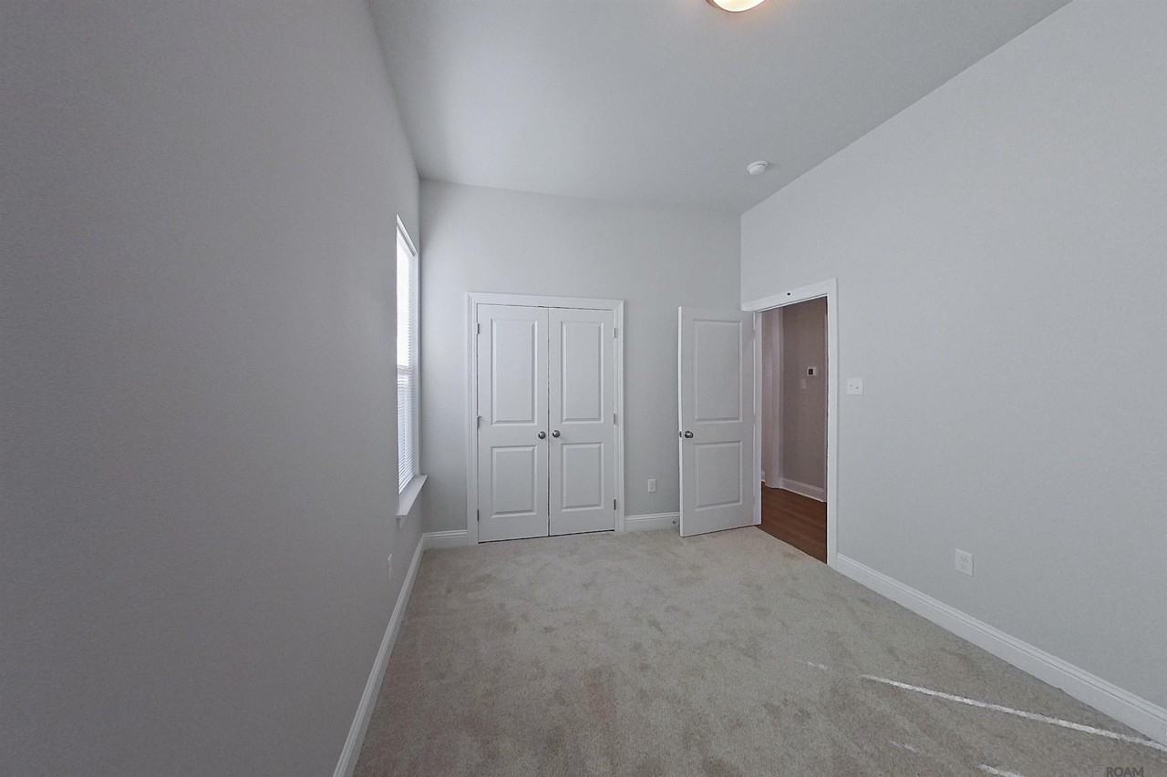 4828 W Dacha Ln - Photo 7 of 15