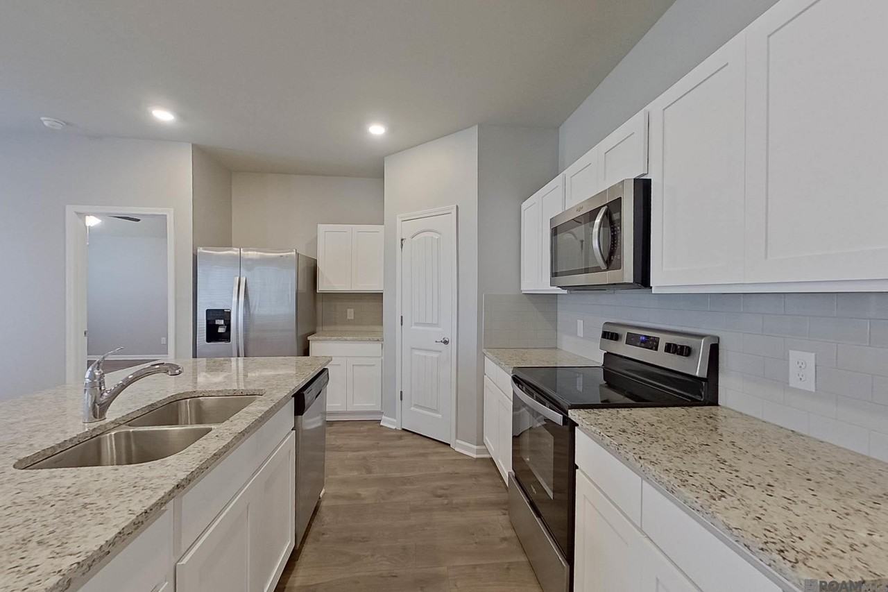 417 Mango Dr - Photo 2 of 20