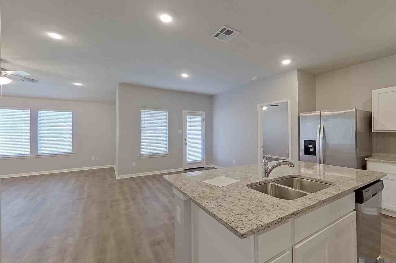 417 Mango Dr - Photo 3 of 20