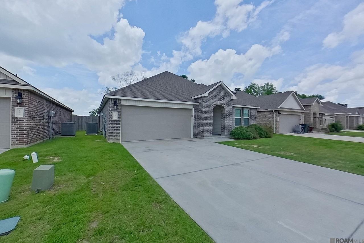 124 Yardley Ct - Photo 3 of 27