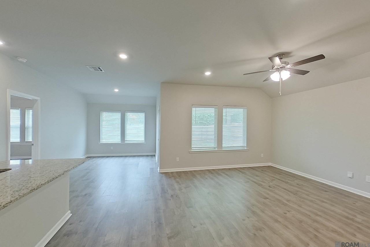 124 Yardley Ct - Photo 4 of 27