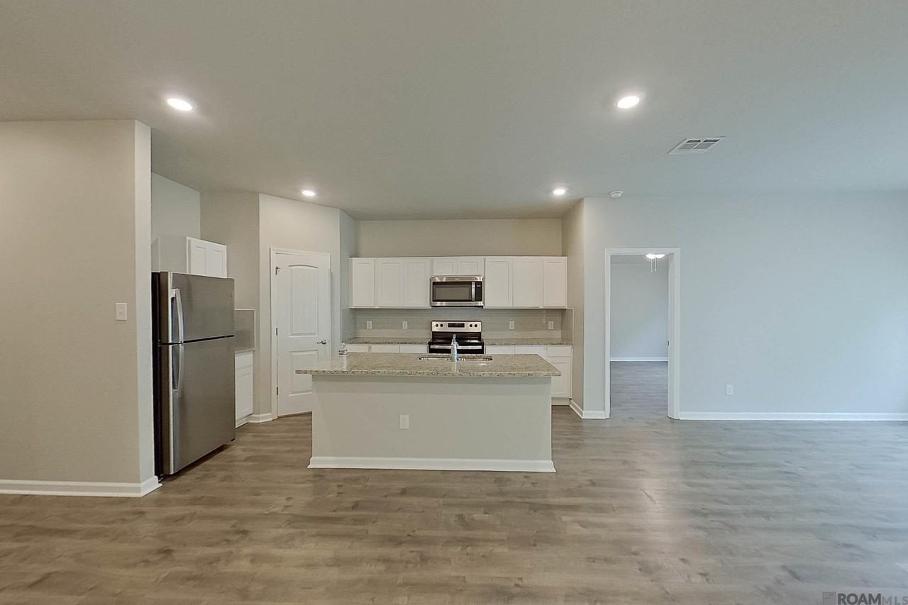 124 Yardley Ct - Photo 6 of 27