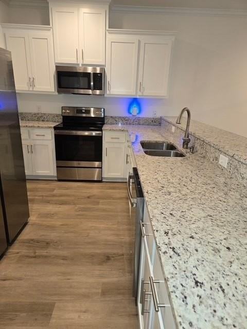 1056 Pinemont Dr - Photo 2 of 10