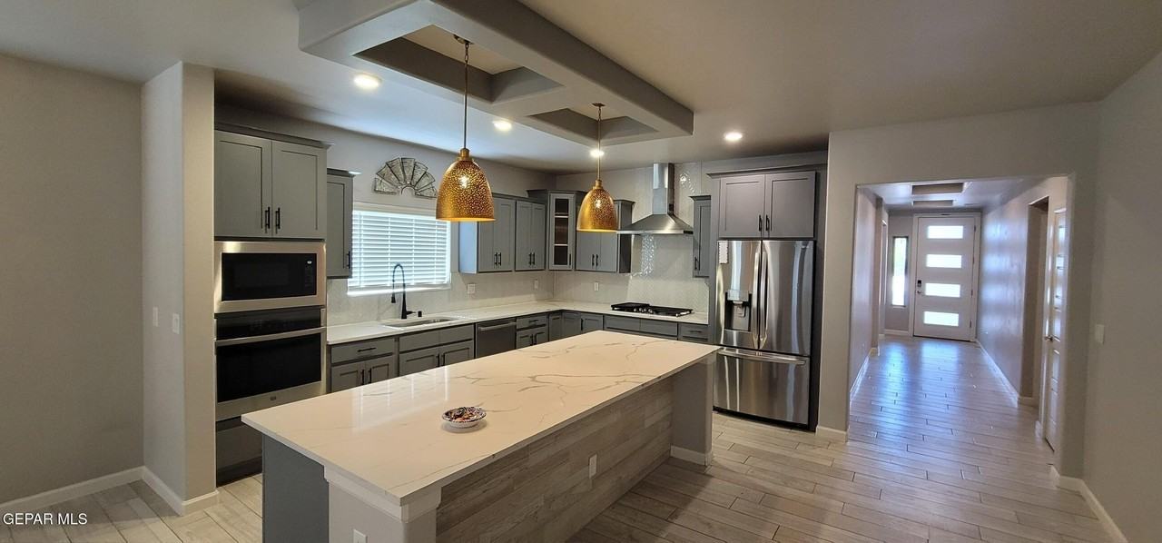 909 Cobalt Avenue - Photo 4 of 17