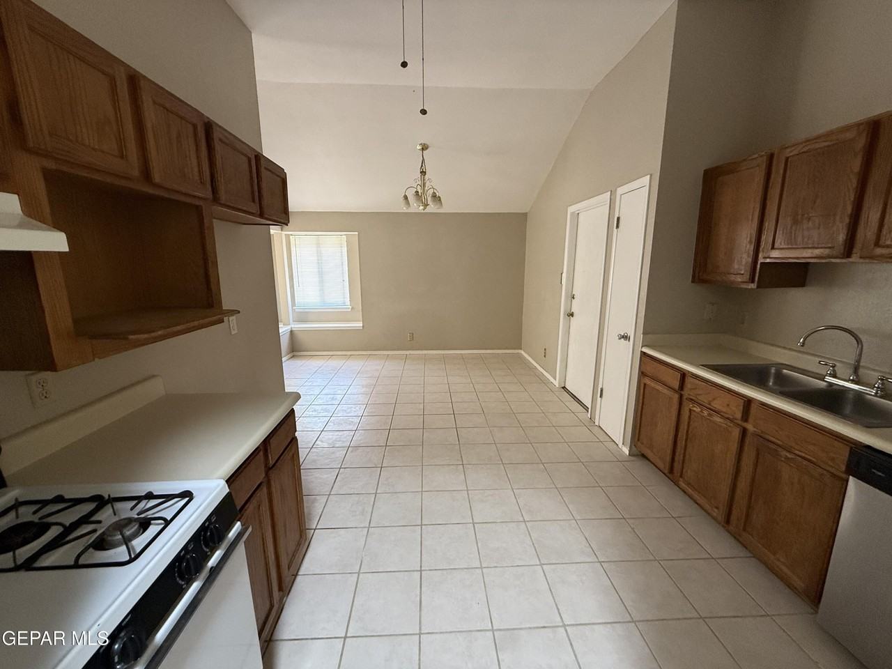 741 Villa Vanessa Dr - Photo 3 of 14