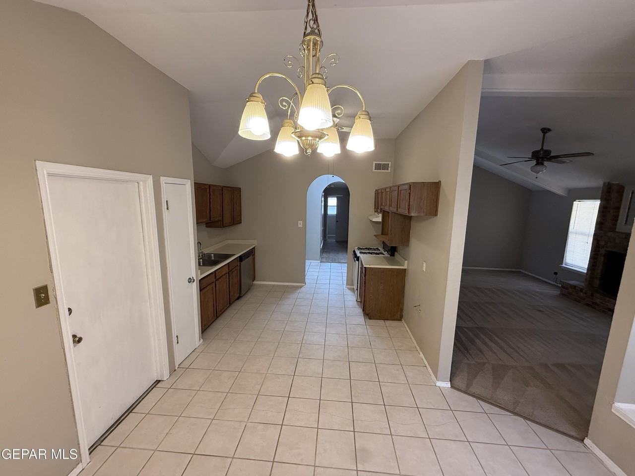 741 Villa Vanessa Dr - Photo 5 of 14