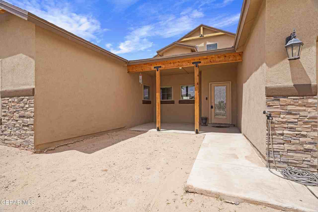 618 Rafael Marmolejo St - Photo 4 of 33