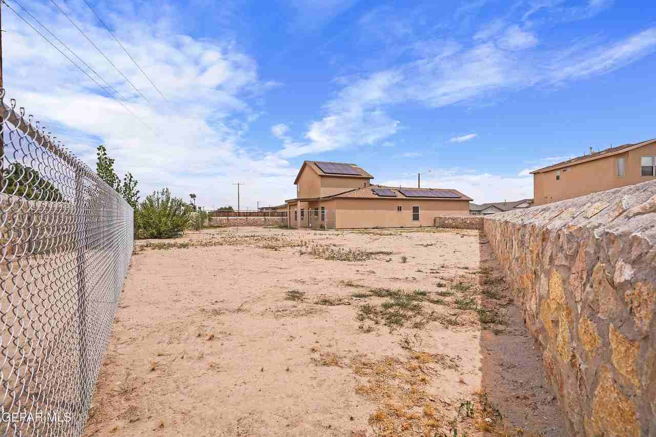 618 Rafael Marmolejo St - Photo 5 of 33