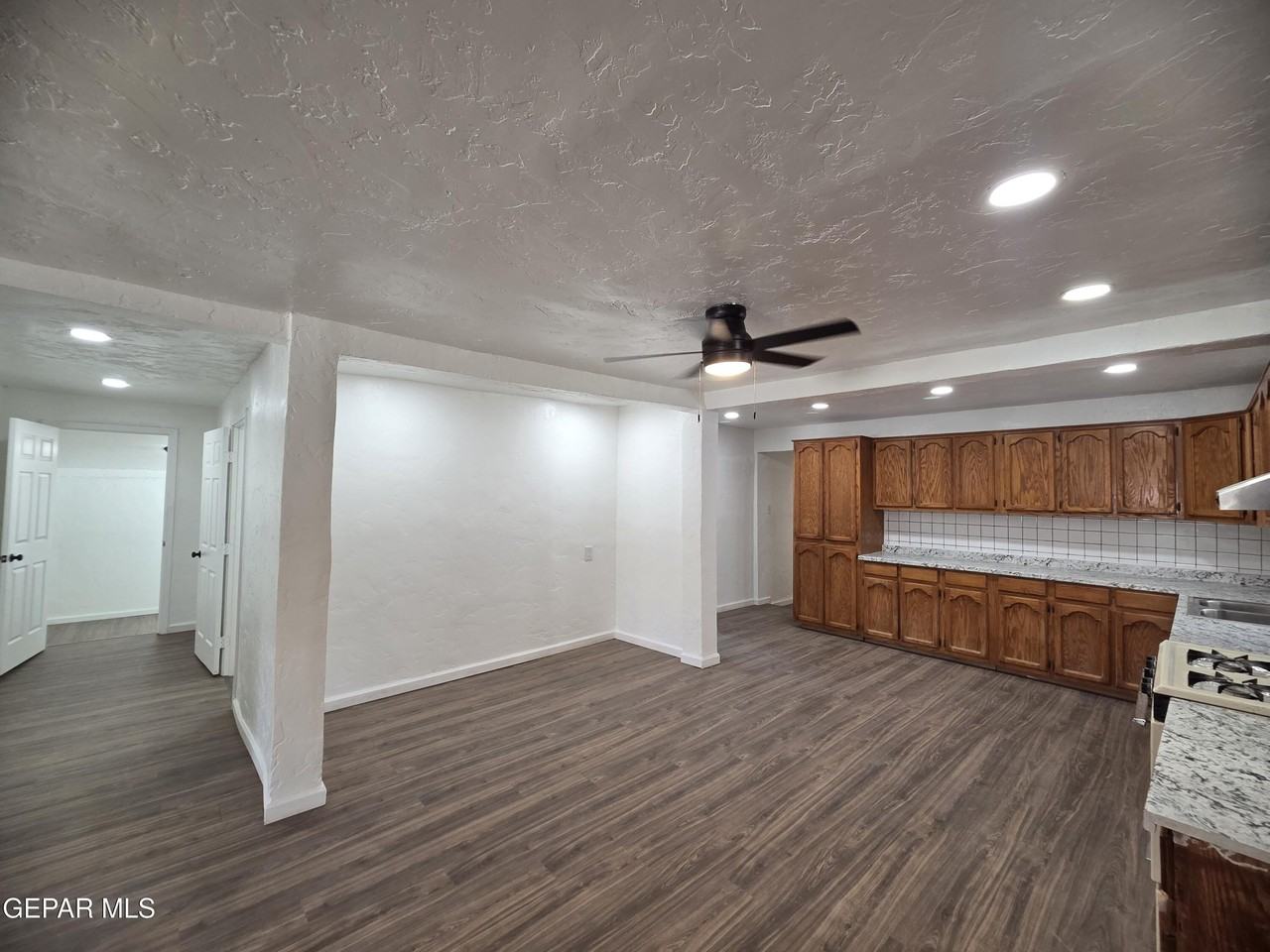 363 Ontiveros St - Photo 5 of 20