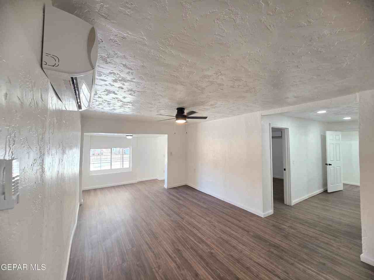 363 Ontiveros St - Photo 7 of 20