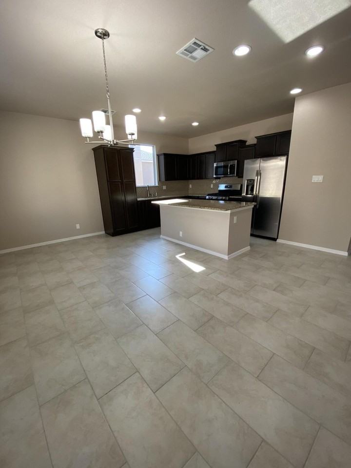 245 Malta St - Photo 7 of 35