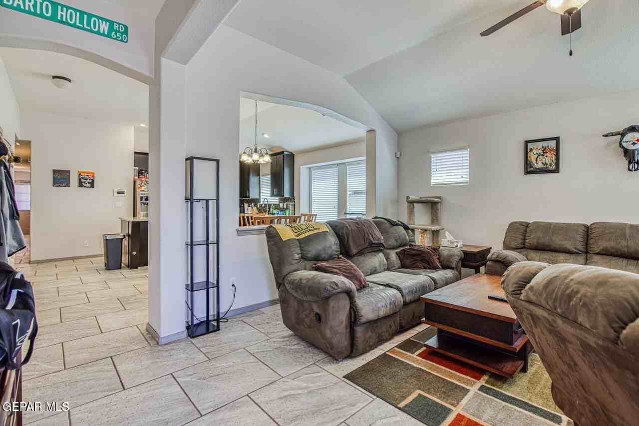 12769 Tre Maximiliano Ave - Photo 7 of 31