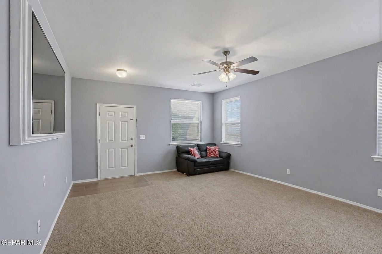 14668 Oldenberg Ct - Photo 6 of 43