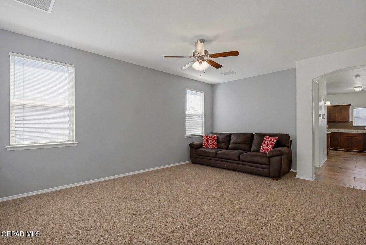 14668 Oldenberg Ct - Photo 7 of 43