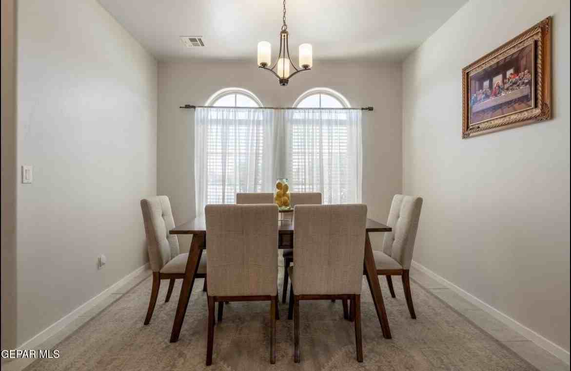 1056 Summer Breeze Pl - Photo 4 of 27
