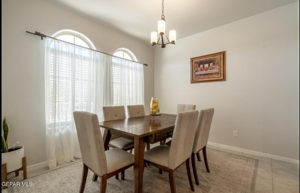 1056 Summer Breeze Pl - Photo 5 of 27