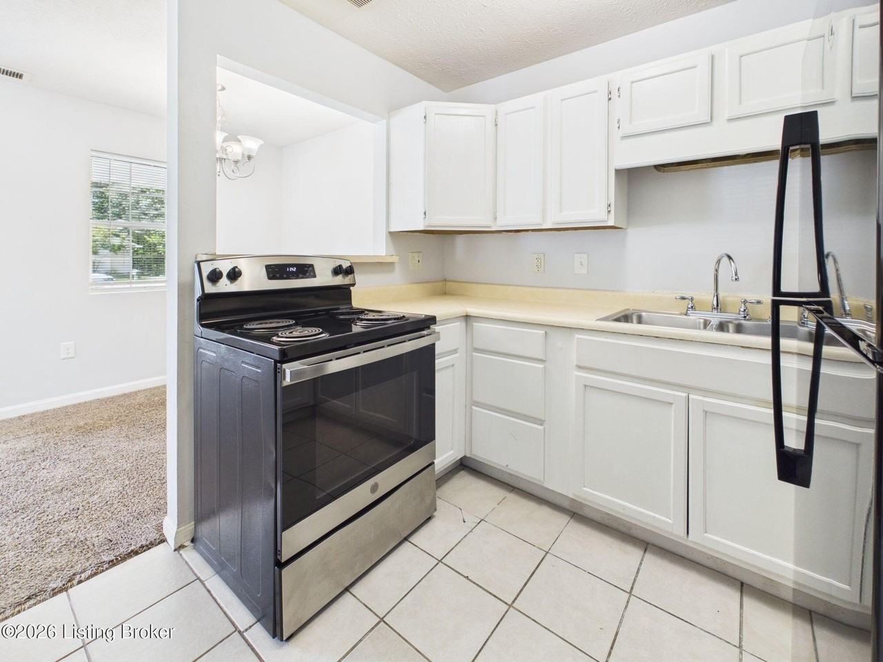 3831 Horne Ave #B - Photo 7 of 10