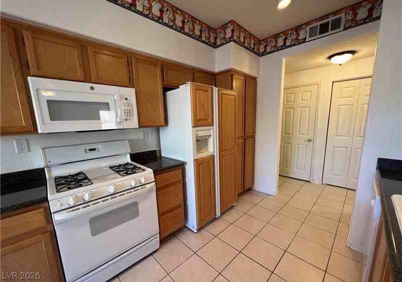 1050 E Cactus Ave #1114 - Photo 7 of 18