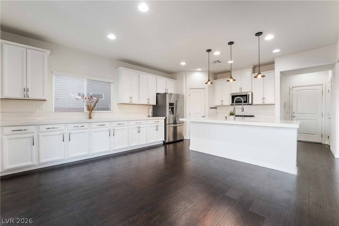 6462 Estrella Hills Ave - Photo 7 of 35