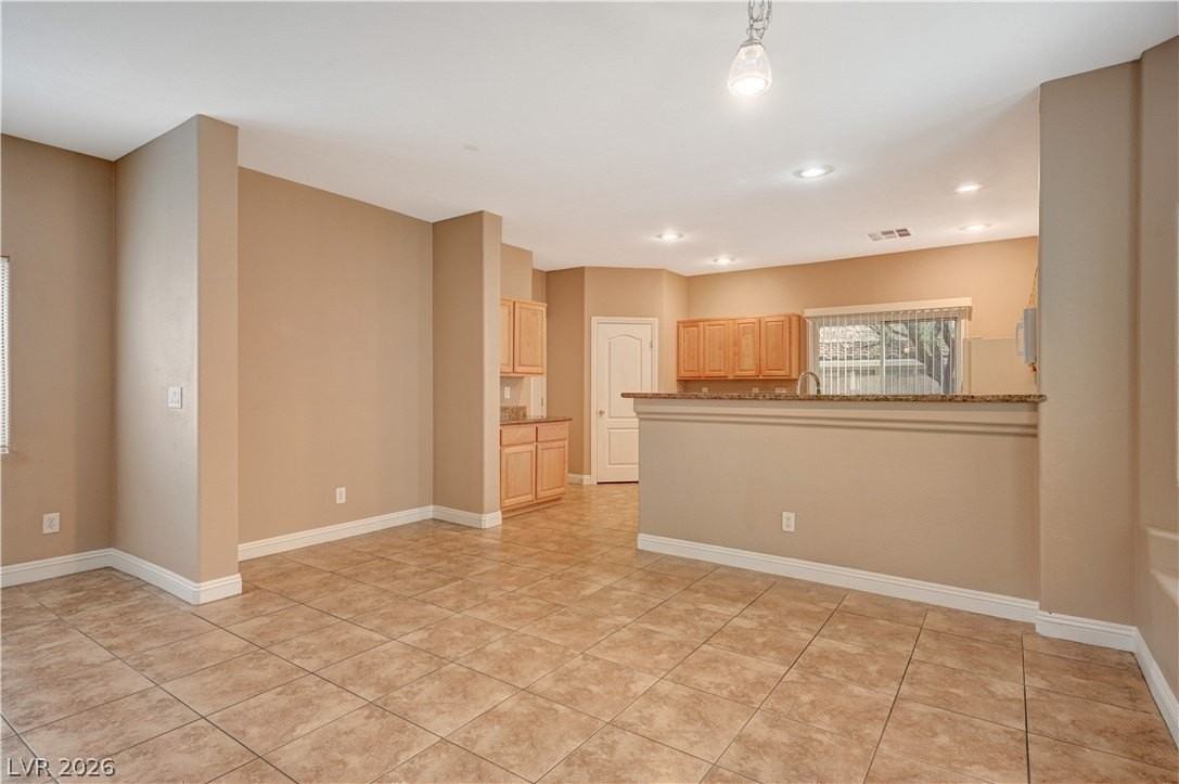 9185 Wild Briar Ln - Photo 7 of 45