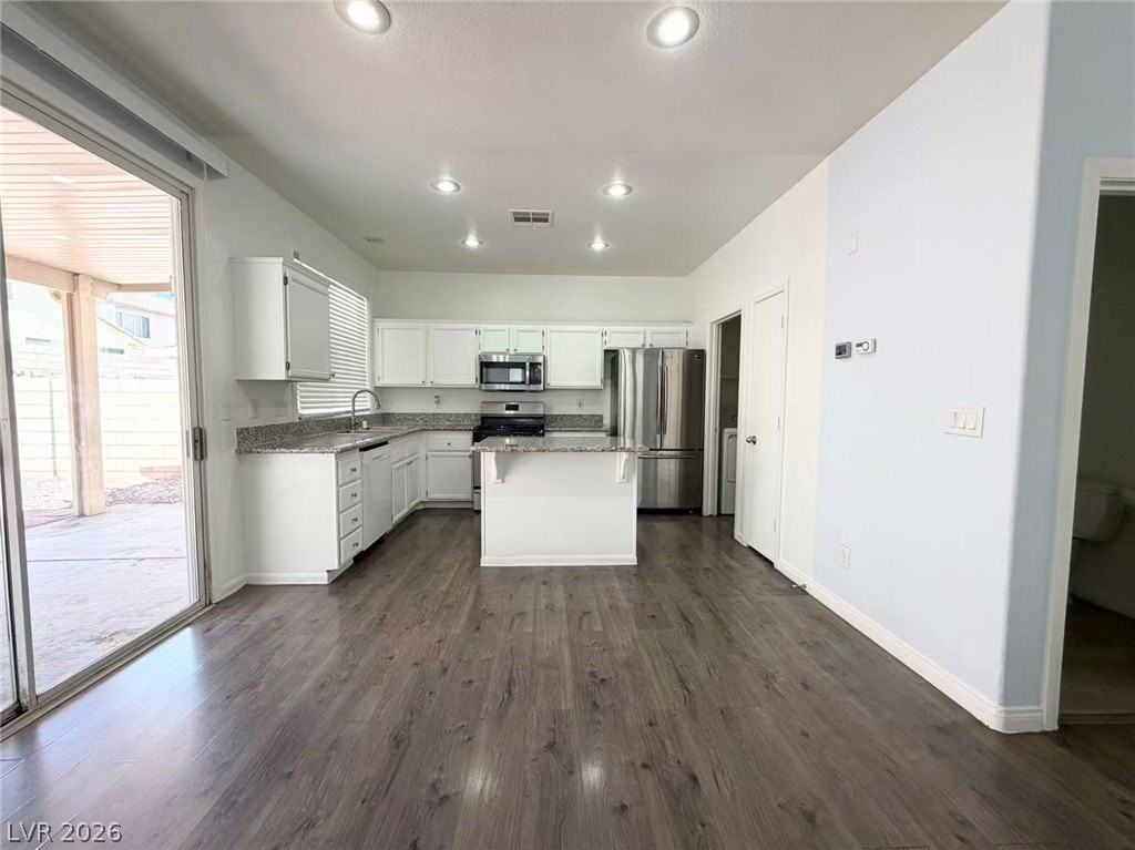 8164 Shellstone Ave - Photo 5 of 18