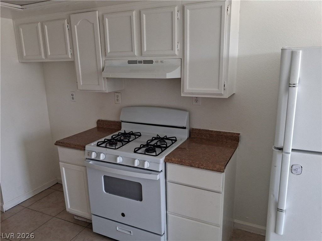 2841 Wheelwright Dr #C - Photo 3 of 7