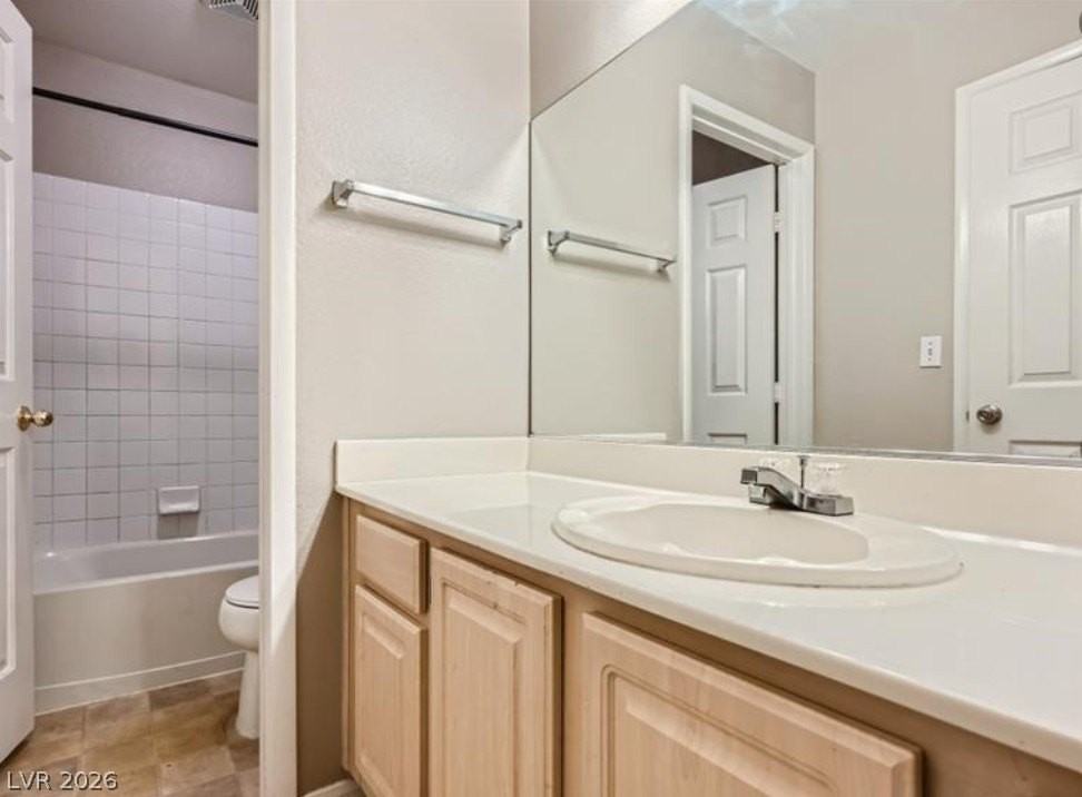 3950 S Sandhill Rd #121 - Photo 4 of 11