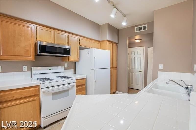 1050 E Cactus Ave #1100 - Photo 6 of 19