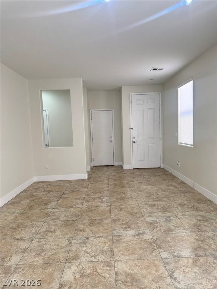 5352 Magnolia Crossing St - Photo 5 of 37