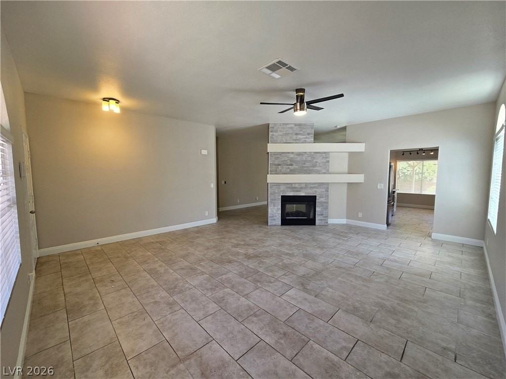2809 Albrook Cir - Photo 2 of 36