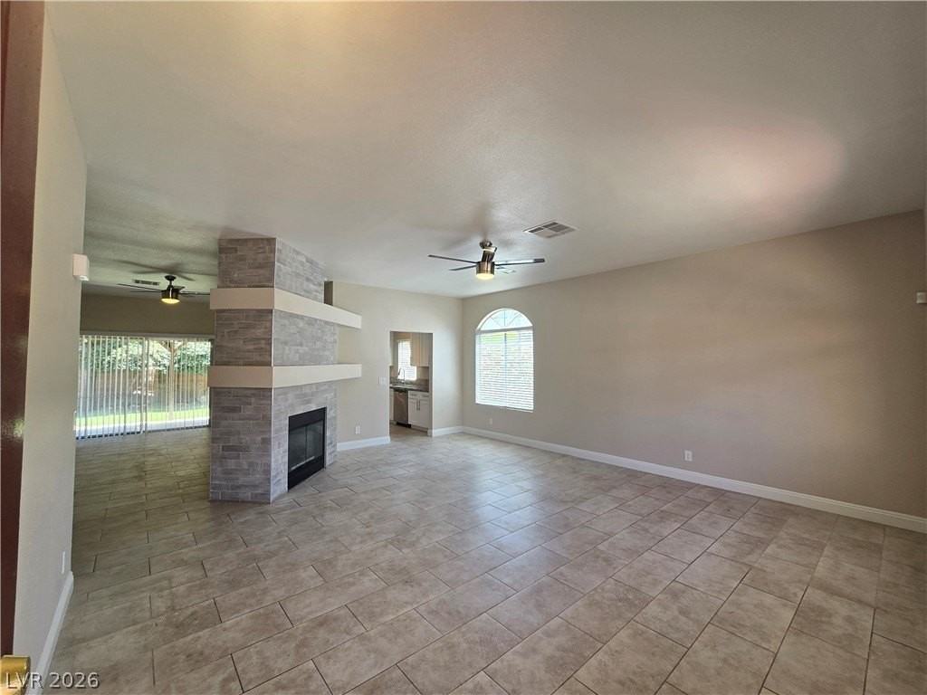 2809 Albrook Cir - Photo 4 of 36