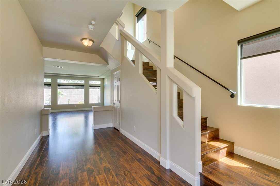 6038 Belvedere Canyon Ave - Photo 4 of 41