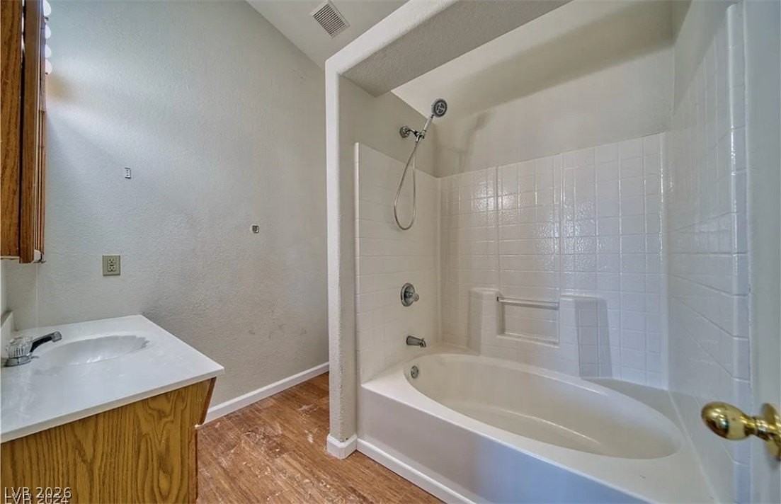 3790 Vanguard Ave - Photo 3 of 12