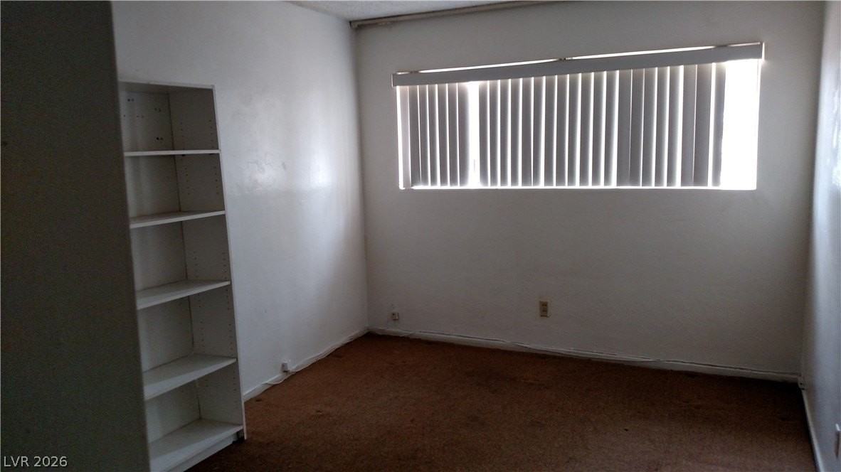 713 W Monroe Ave - Photo 6 of 16